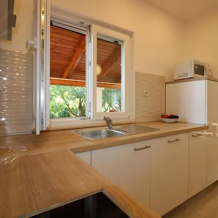 Hotel Ferienhaus-in-porec-mit-pool-melisa-6