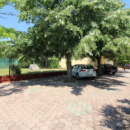 Hotel Ferienhaus-in-porec-mit-pool-melisa-6 Porec