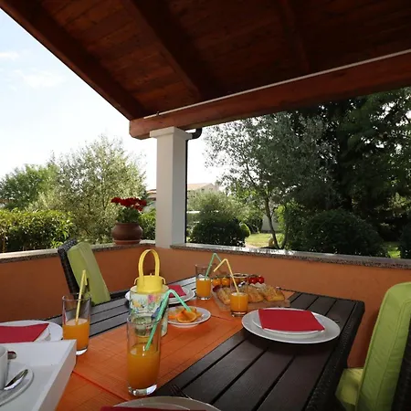Ferienhaus-in-porec-mit-pool-melisa-6 Hotel 3*