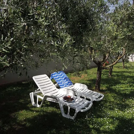 Hotel Ferienhaus-in-porec-mit-pool-melisa-6 3*